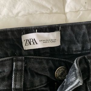 Mint condition Black Zara Mom Jeans